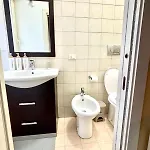 A Due Passi Dalla Metro Apartament