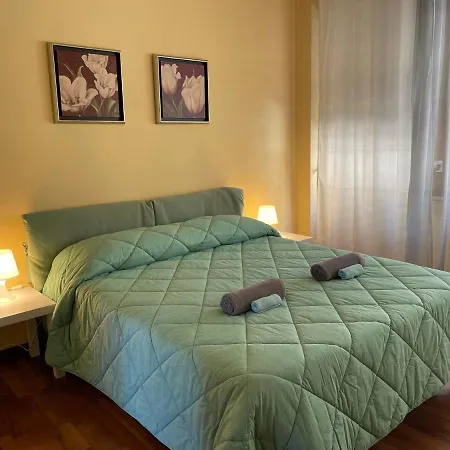 Lägenhet A Due Passi Dalla Metro