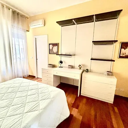 Apartament A Due Passi Dalla Metro Katania